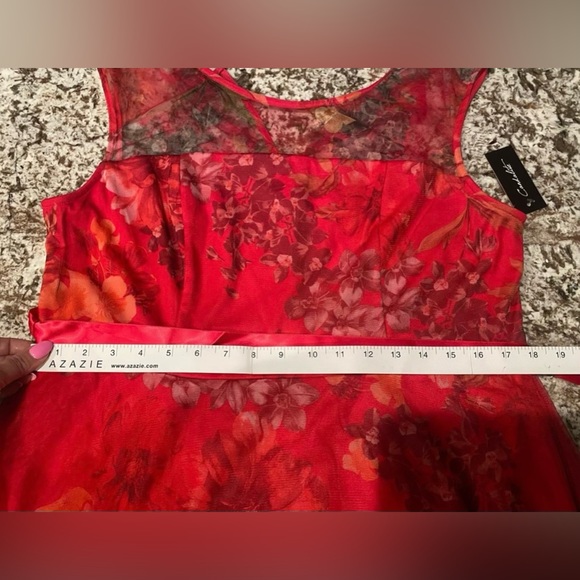 Floral Dress - Picture 7 of 8